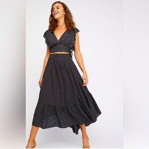 New Free People Pretty Dayz Set  size X-LARGE  Black & White